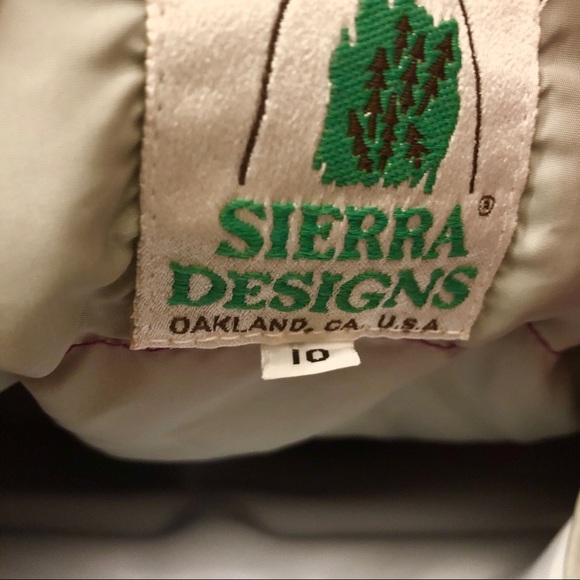 - Woman’s down coat. - Picture 4 of 8